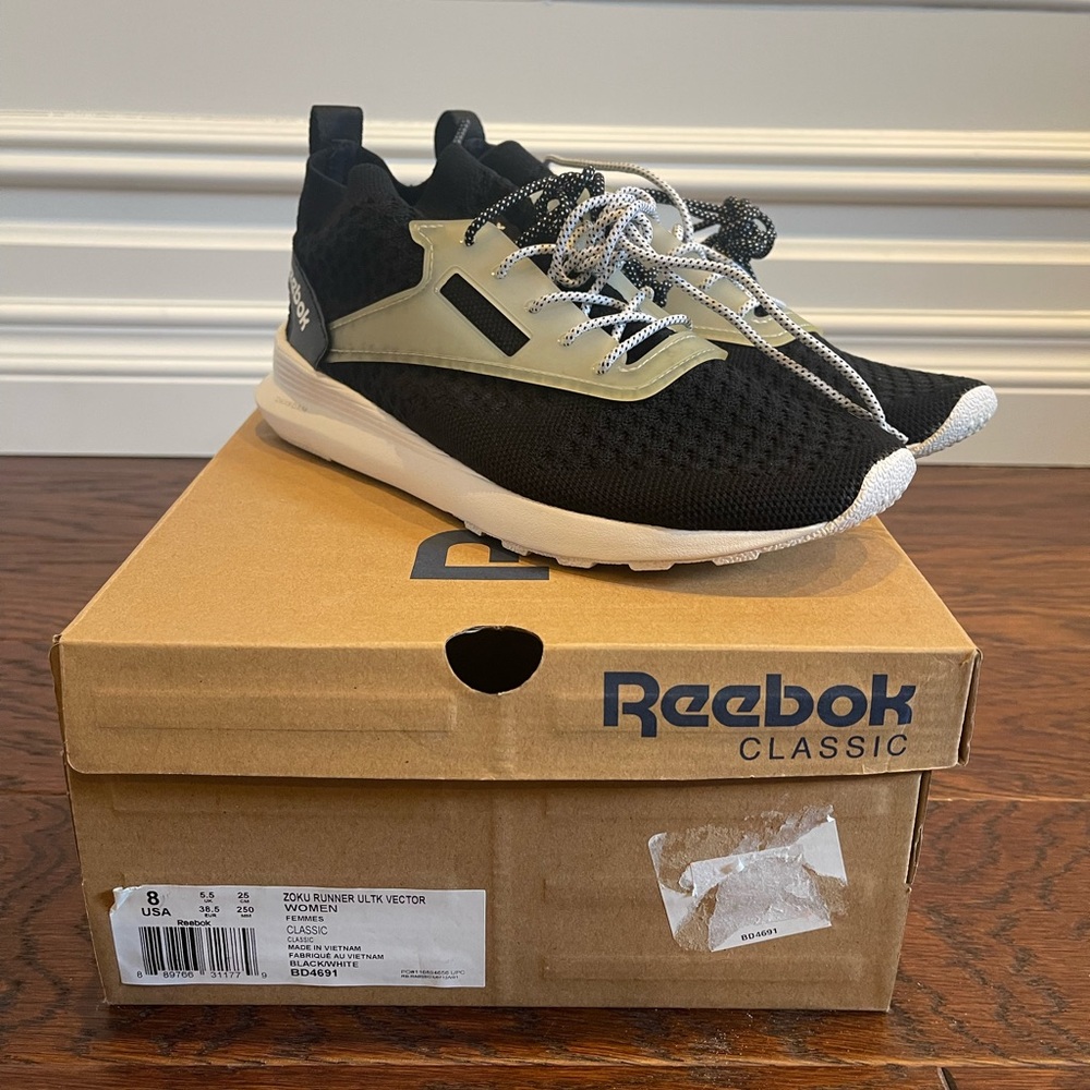 Women’s Reebok sneakers 8